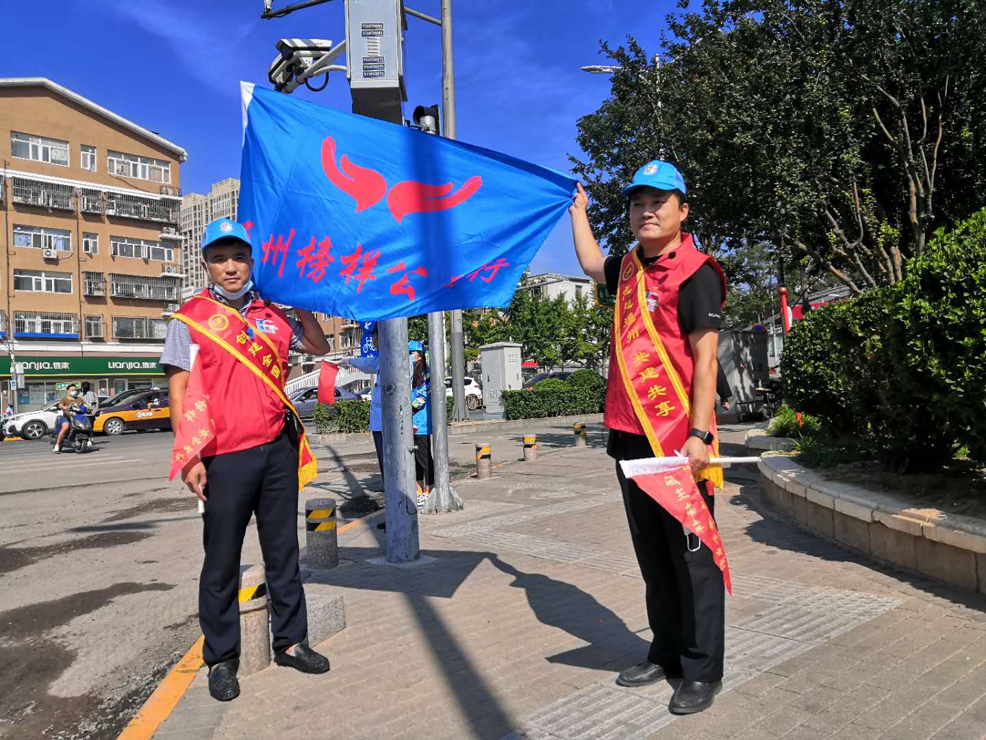 <strong>美女操鸡脱衣服下载</strong>